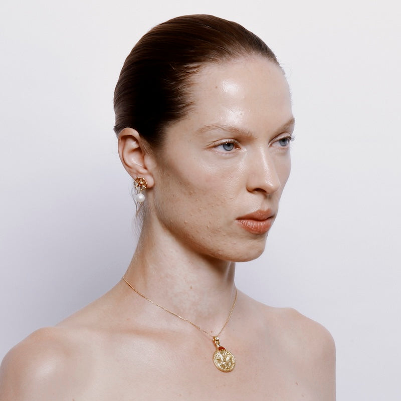 Carro Earrings with Garnet and Pearl - 18K Gold Plated
