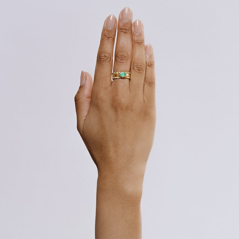 Shatir Ring in Emerald and Diamond - Solid Gold