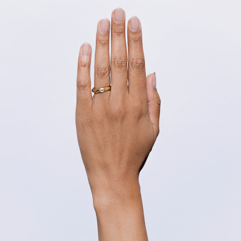 Tac Ring in White Sapphire - Solid Gold