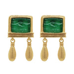 Donna Bianca - Gold square stud earrings with 'AMORE' inscription on green resin.